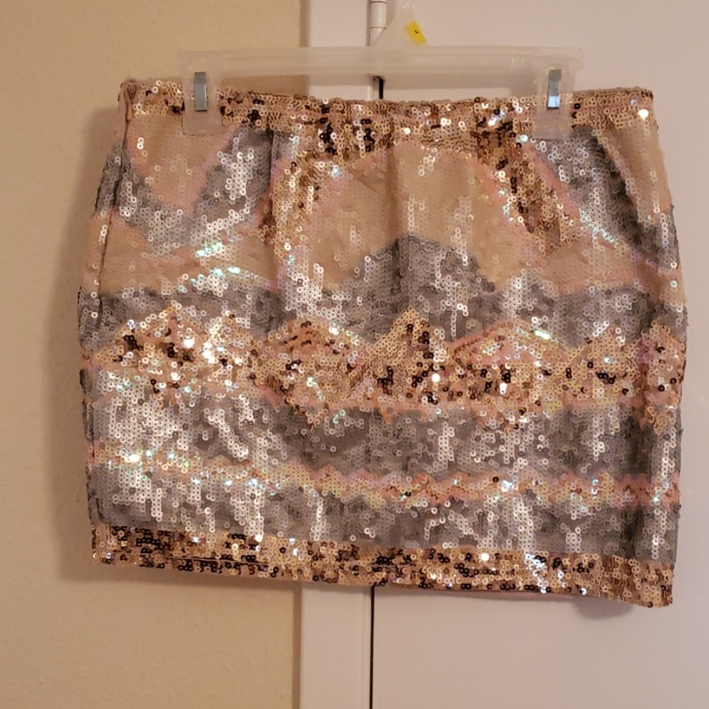 Forever 21 sequin skirt